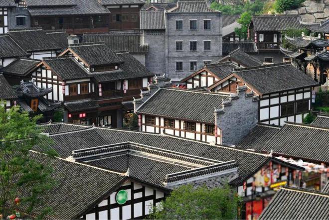 天天在一起的男女同事能日久生情吗?-智能问答网页,机智回答问题